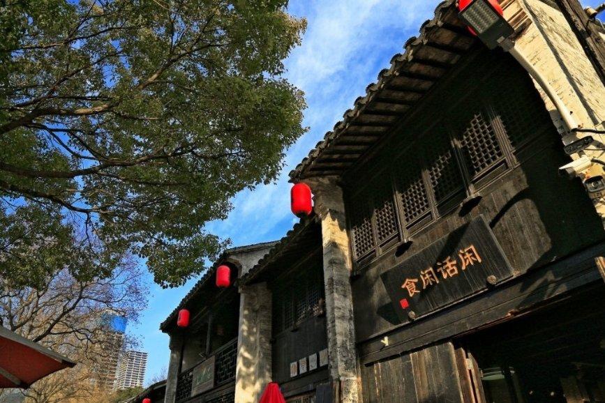 怀上宝宝，发现子宫腺肌瘤怎么办？